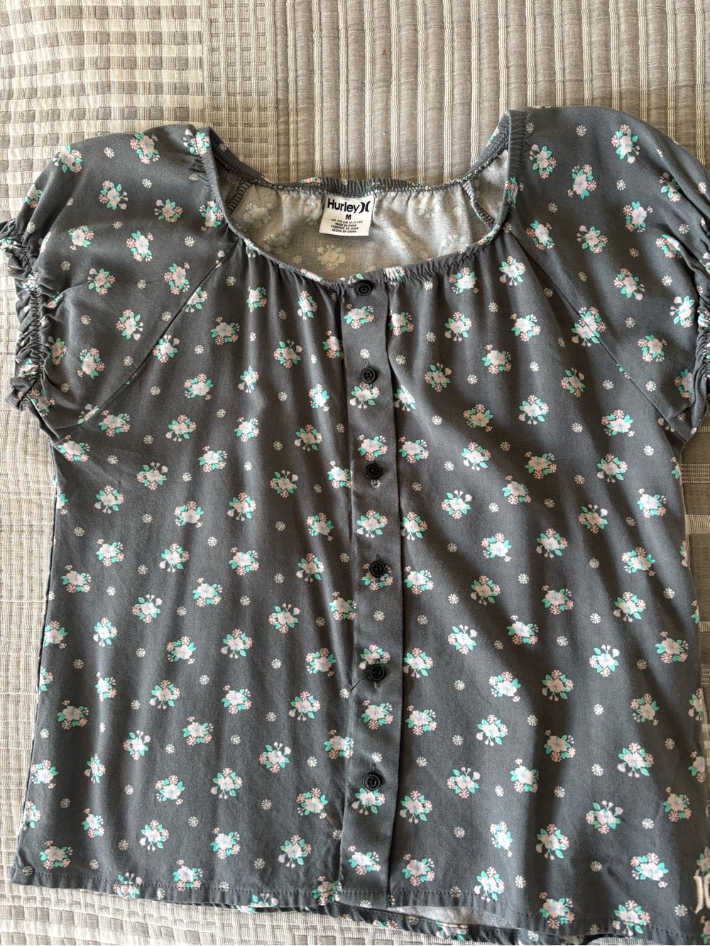 Hurley Gray Floral Button-Down Women’s Blouse